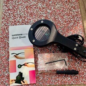 Black Magnifying Glass